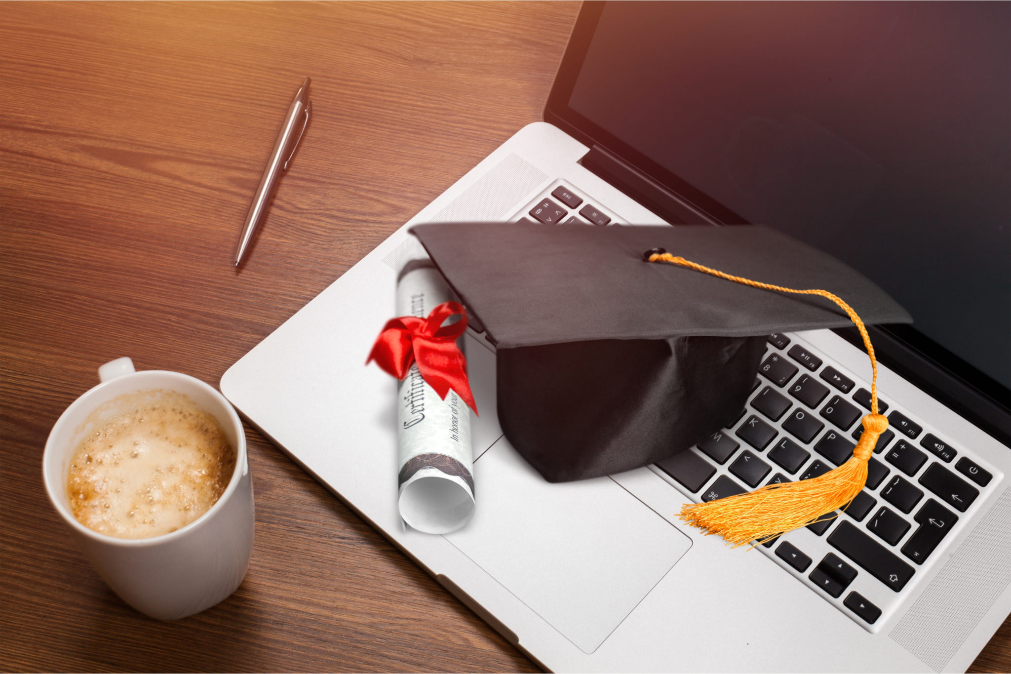 online-fast-track-degree-india-graduation-in-one-year